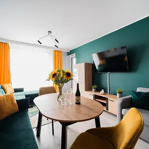 Uroczy Apartament Obok Sky Towera Wrocław